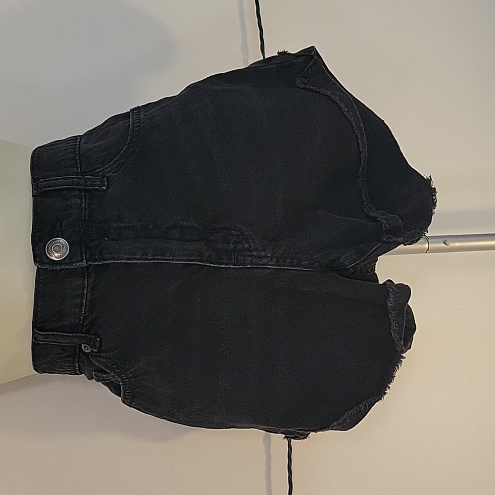 Areo Distressed Black Mom Shorts Size 2